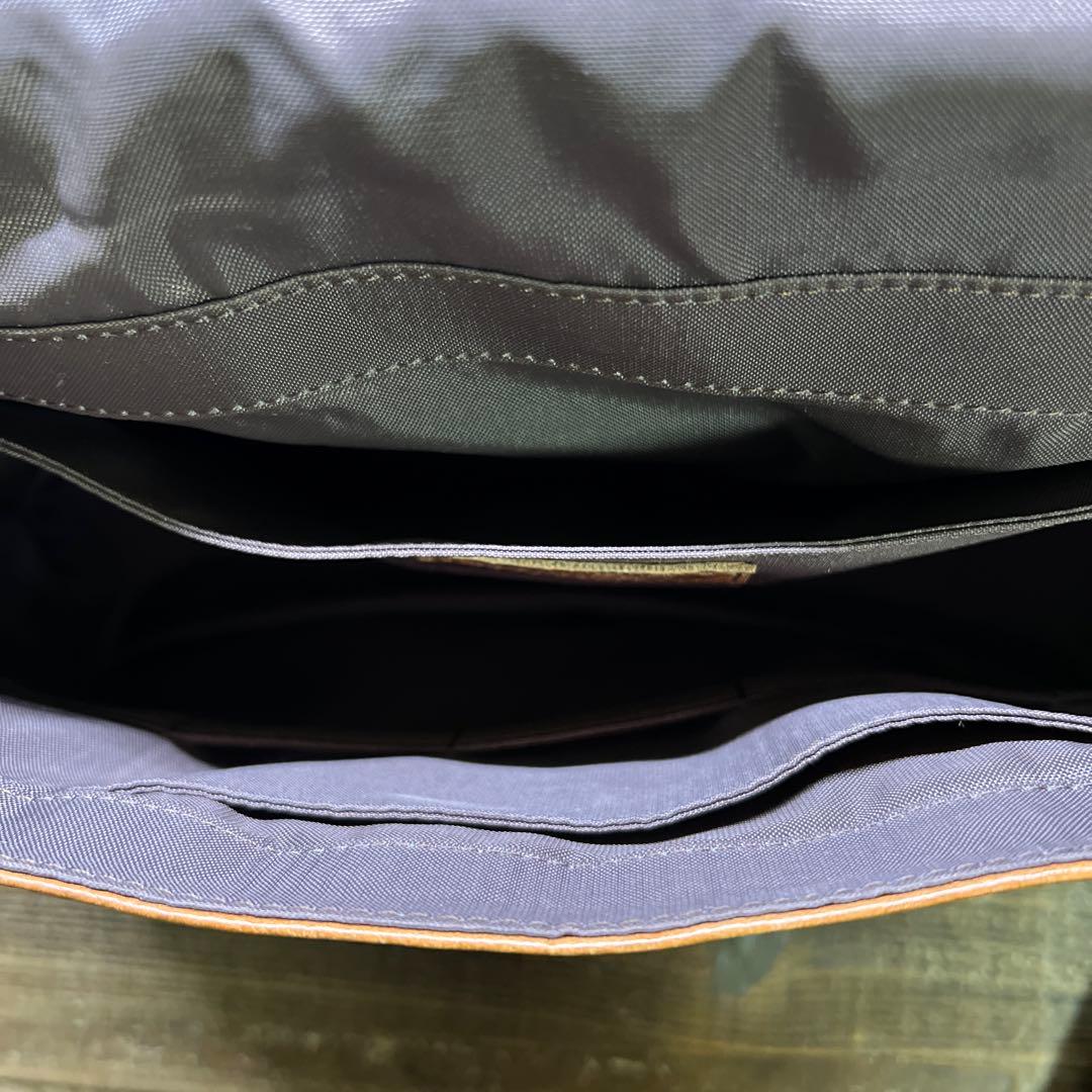 kisou 卉奏 acru レザー カメラバッグ　仕切2枚付