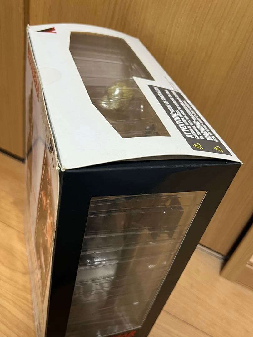 L GEAR SOLIDリキッド スネイク フィギュア