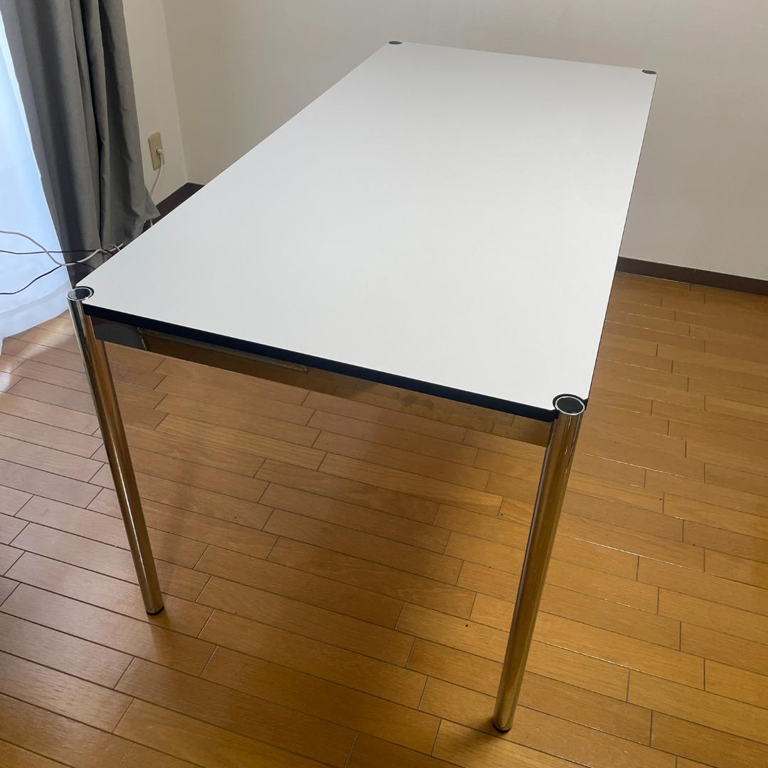 USM ハラー　テーブル　1500×750 h750