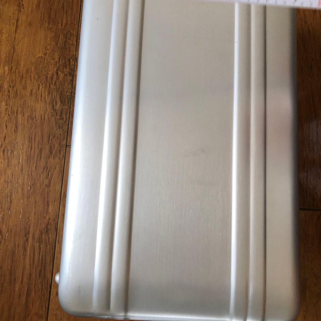 ZERO HALLIBURTON シルバー