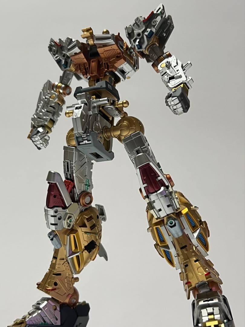 ガンプラ RG 1/144 Hi-νガンダム 塗装完成品