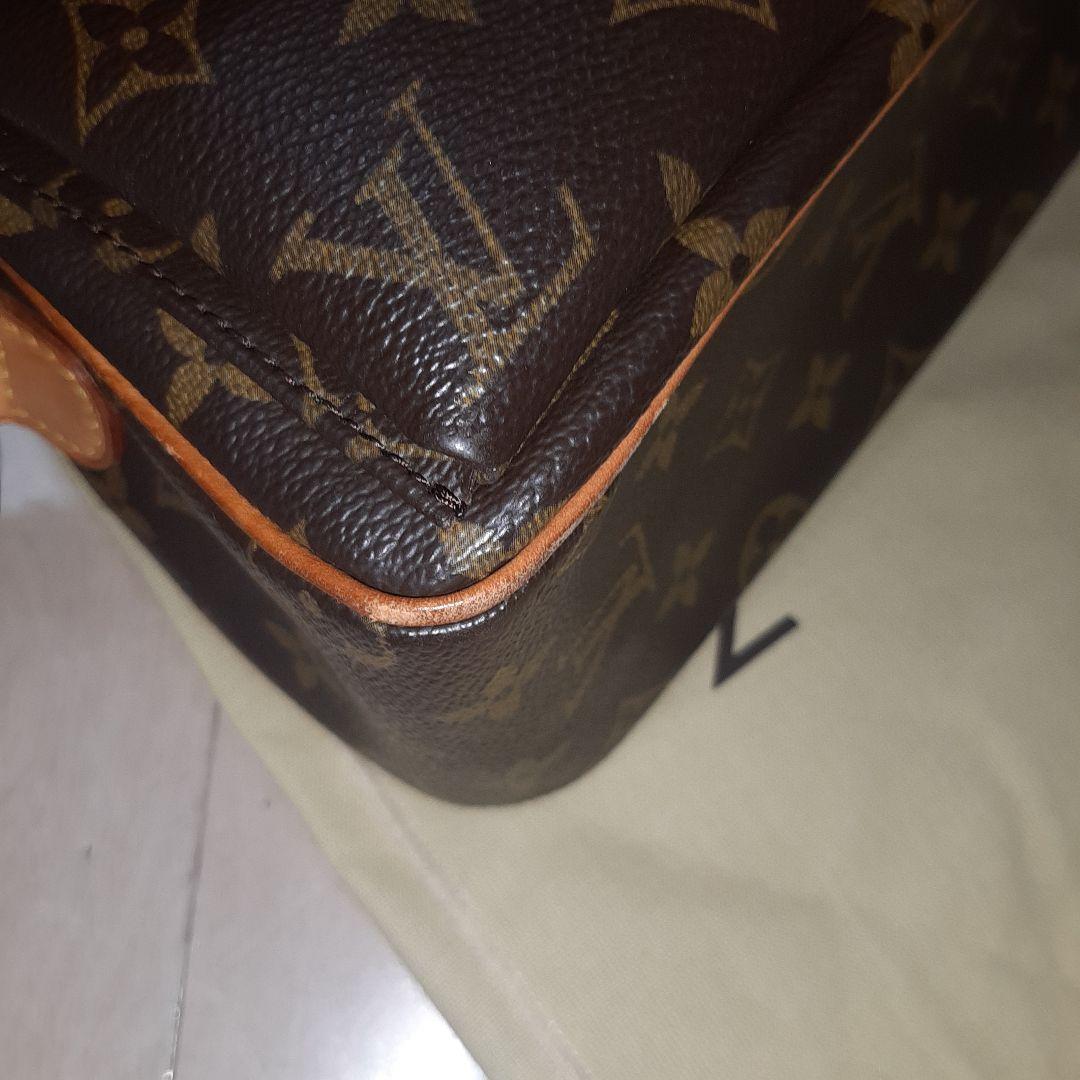 ルイヴィトン　LOUIS VUITTON 　ヴィバ・シテMM