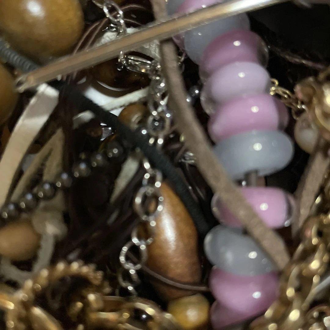 ひろ　　遺品整理　大量アクセサリーまとめ ミッシェルクランネックレスあり