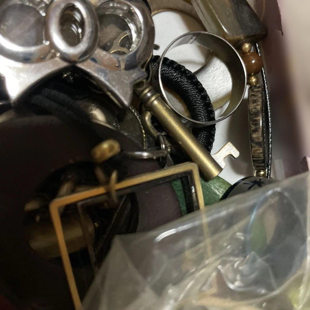 ひろ　　遺品整理　大量アクセサリーまとめ ミッシェルクランネックレスあり