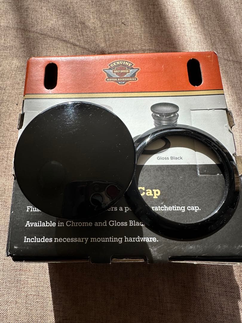 ハーレー純正　フラッシュマウント・フュエルキャップ　fxlrstタンクキャップ