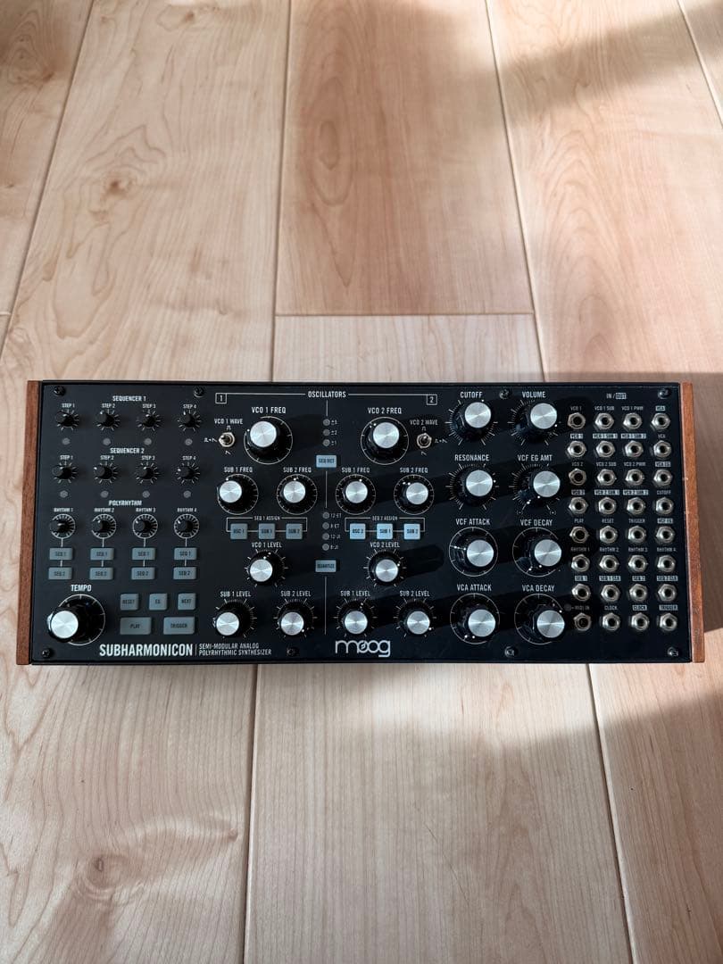 Moog Subharmonicon アナログシンセサイザー