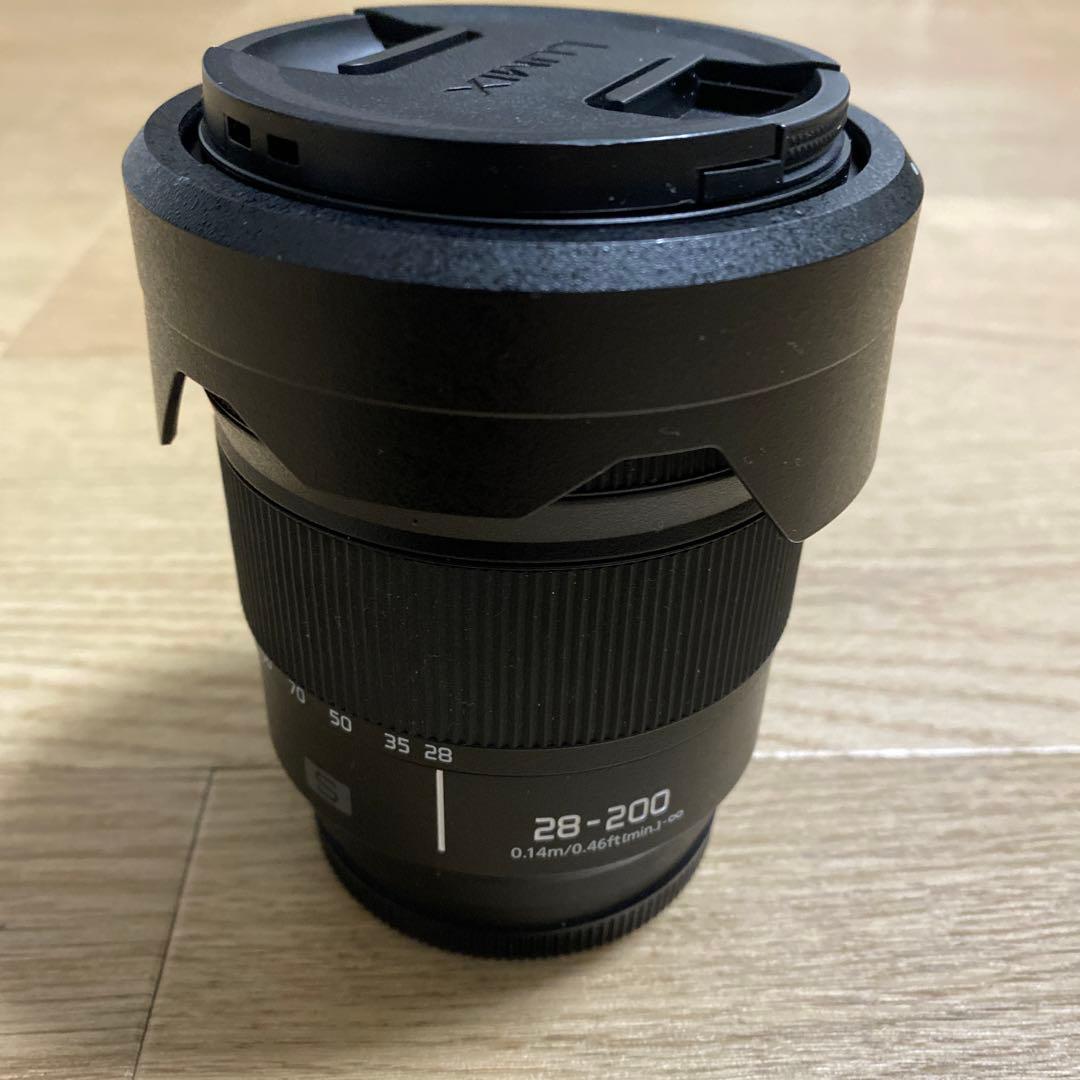 LUMIX 28-200mm ズームレンズ