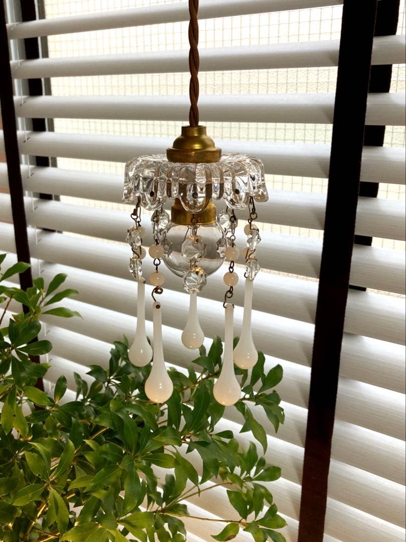 ミニシャンデリア　（白♡バカラ）　オパールセント　フランス