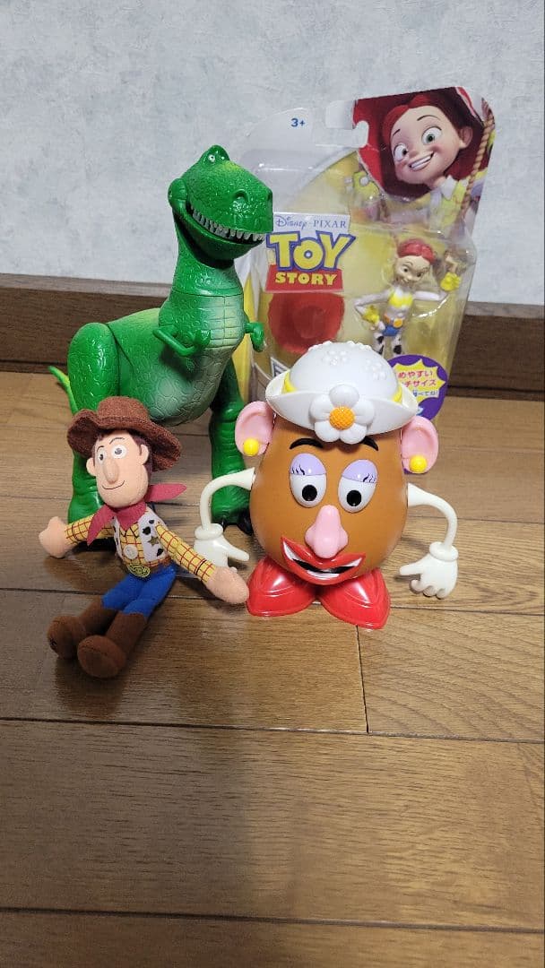 ディズニー　PIXER　トイストーリー　廃盤　希少　レア　レックス　ジェシー