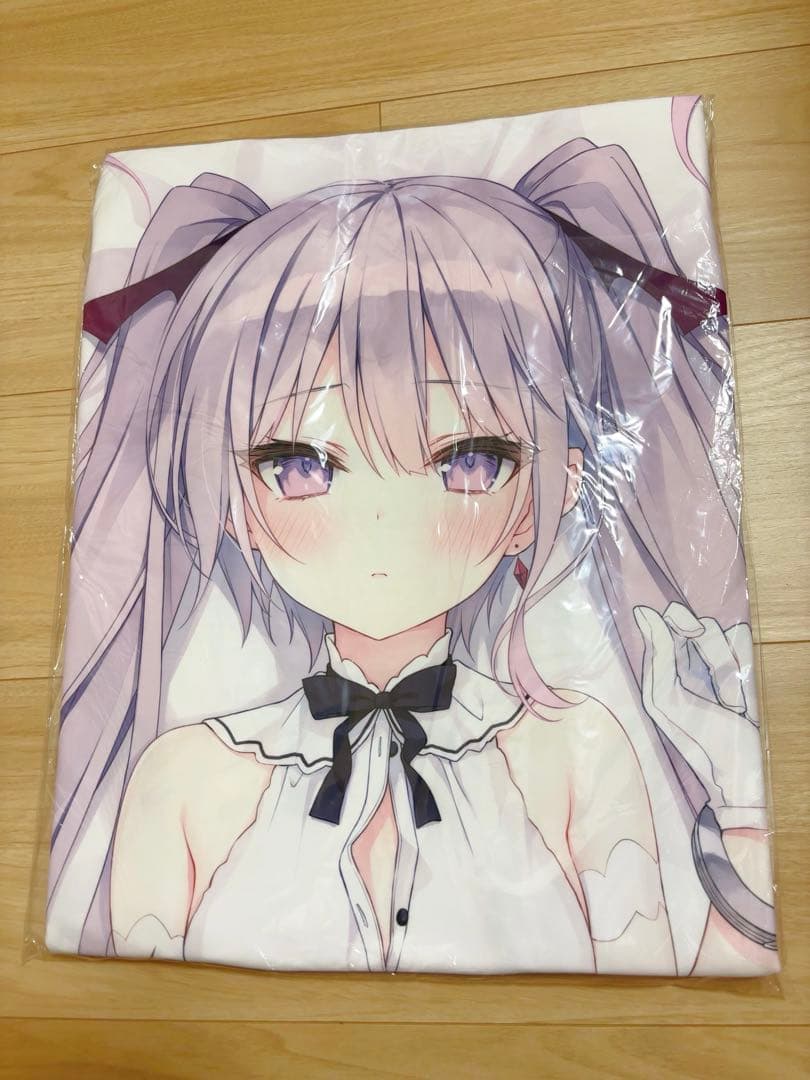 新品未開封　rurudo イヴ 抱き枕カバー