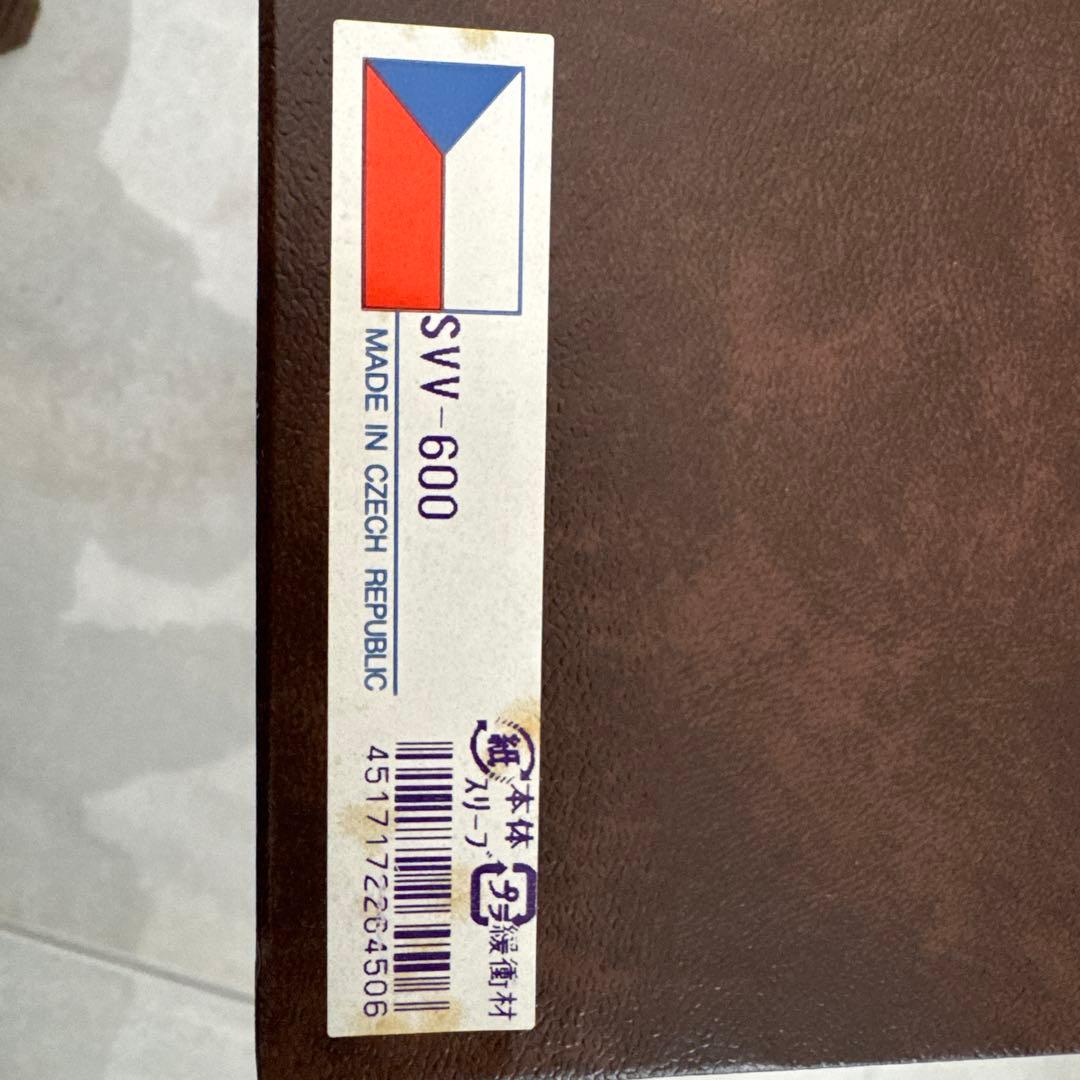 ボヘミアガラス 花瓶　svvー600