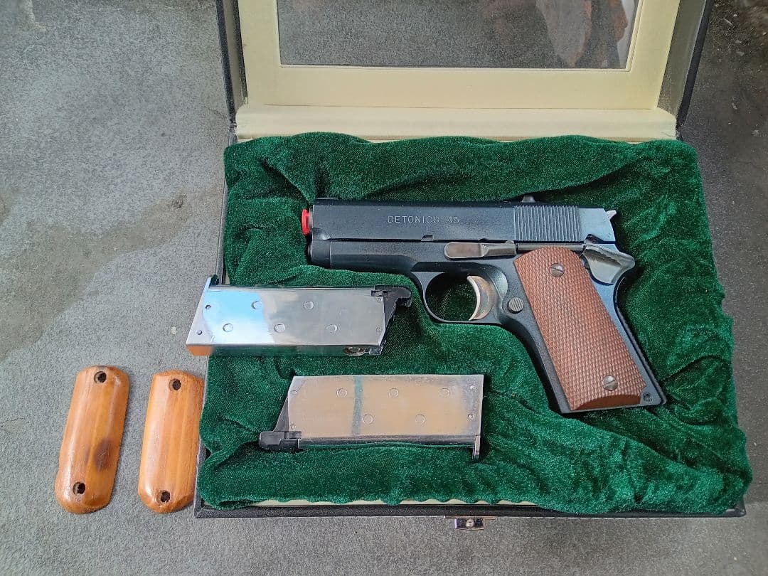 2*j様 東京マルイ　デトニクス45　ガスブローバック(ABS製)