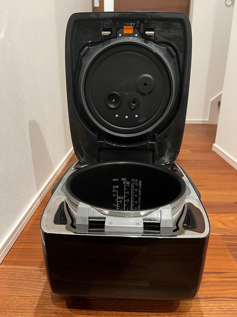 【ジャンク品】象印 炎舞炊きNW-LB18型ブラック 炊飯器 10合炊き