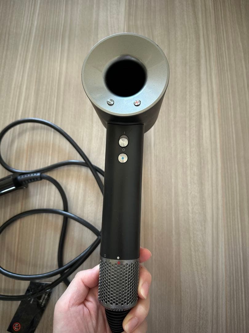 Dyson ヘアドライヤー ブラック