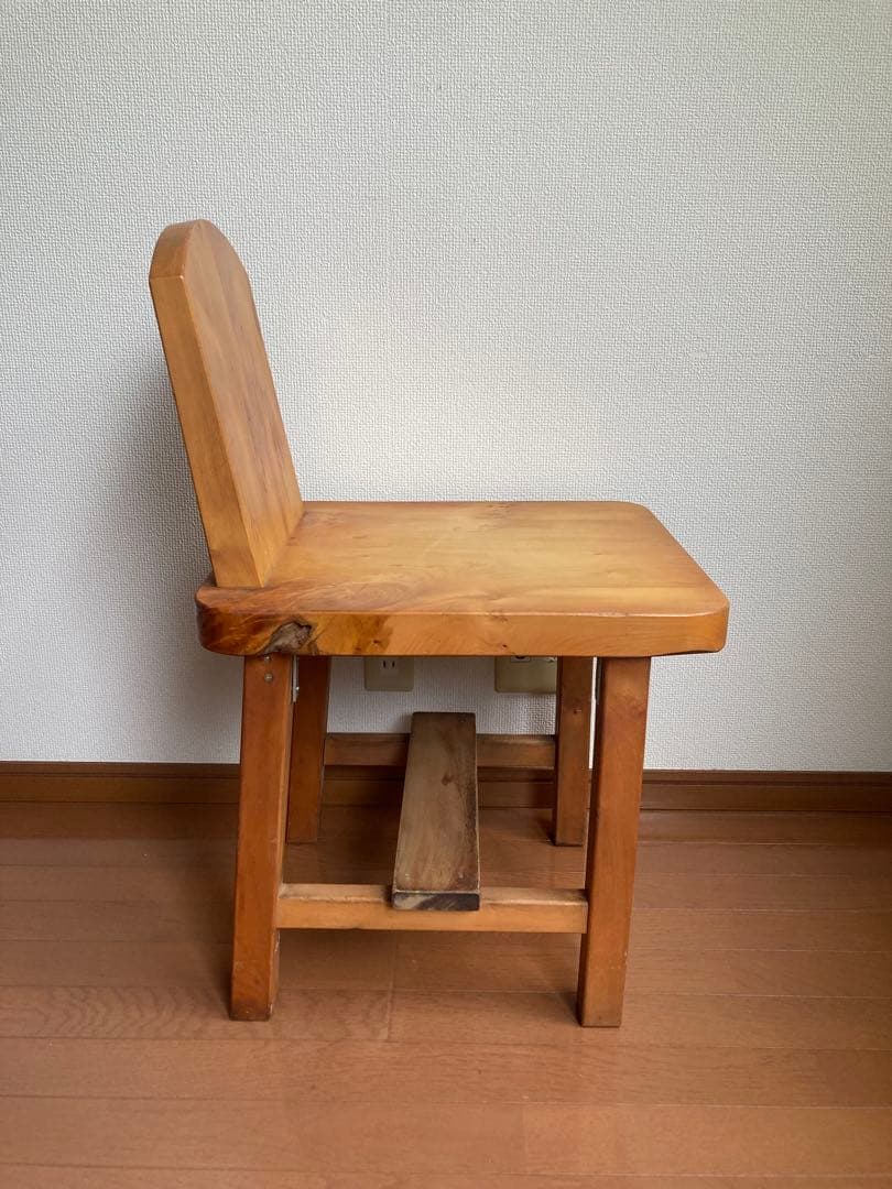 一枚板の椅子