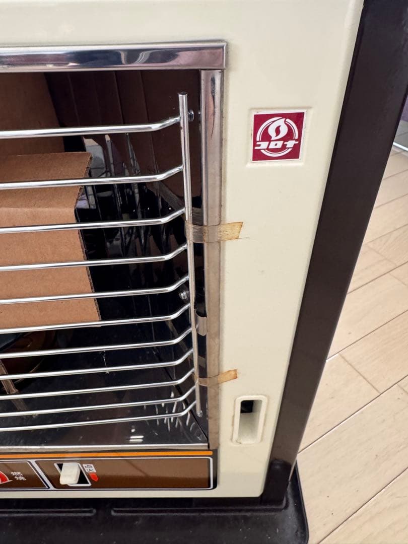 コロナ石油ストーブ 手動ダイヤル式 ホワイト・ブラウン