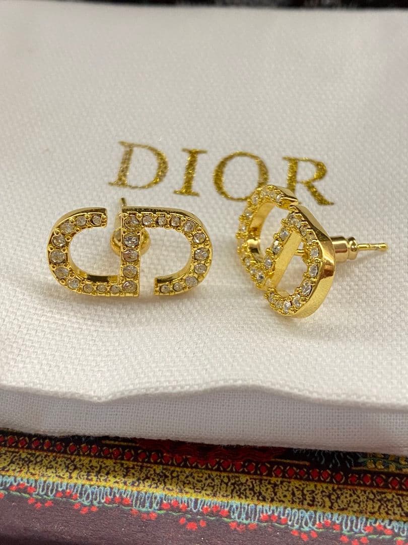プレゼントに☆Dior ディオール CD スタッドピアス