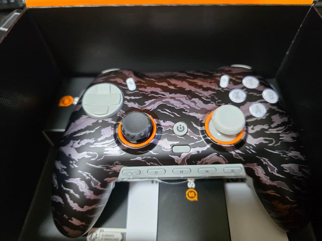 PC用ゲームコントローラー・コンバーター Scuf Envison Pro Wireless