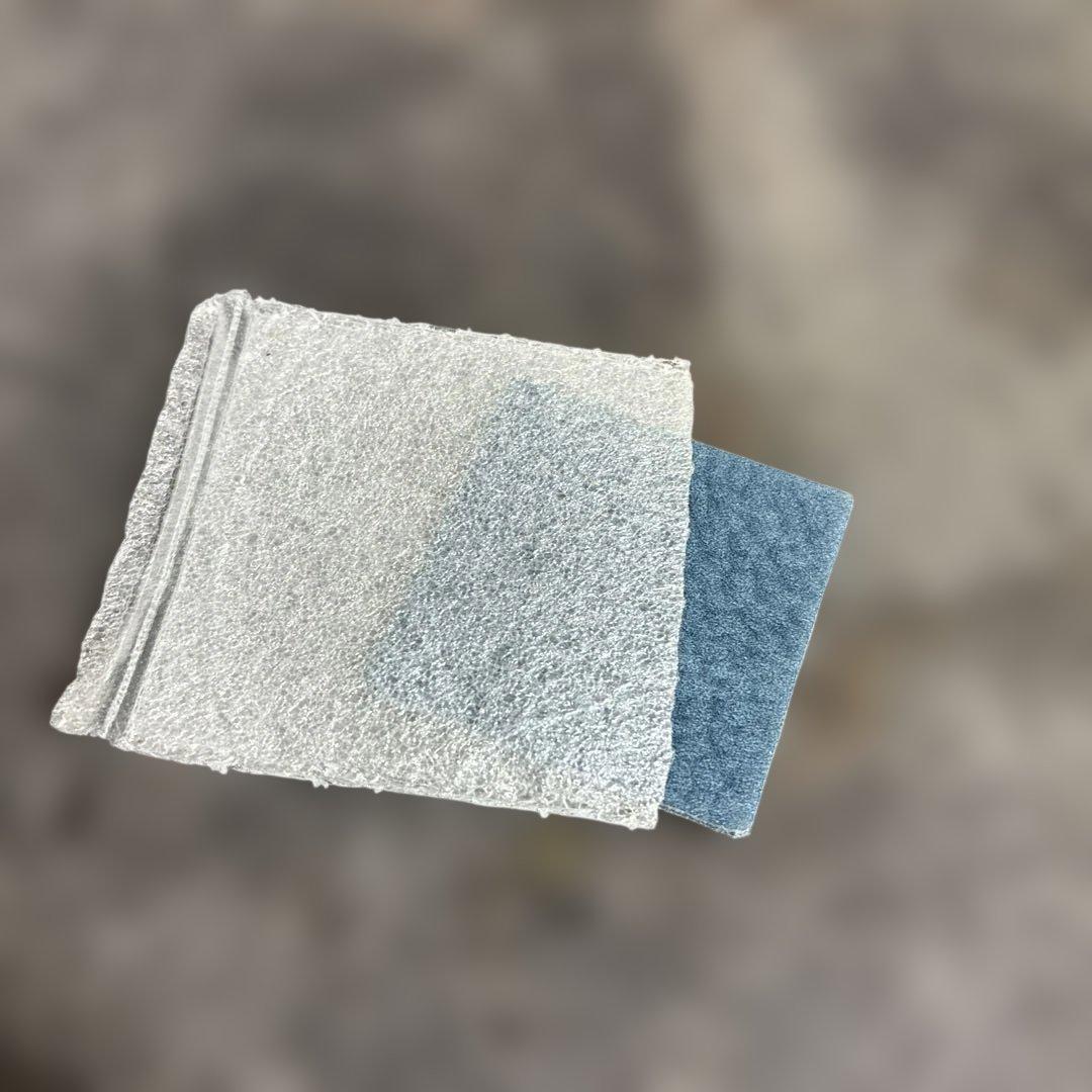 GUCCI レザー ソフトスティラップ A4収納可能