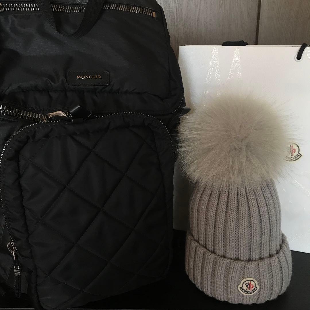 極美品です‼︎モンクレール FOX ファー付きニット帽 グレー