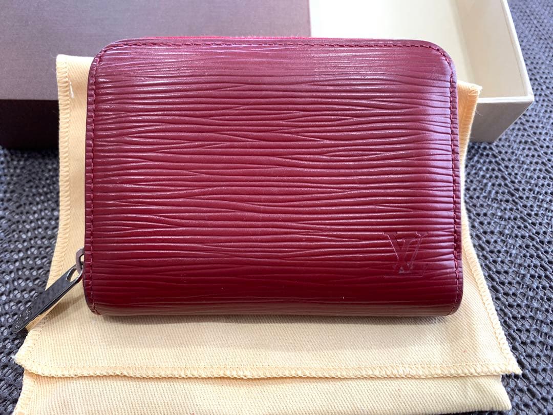 ルイヴィトン エピ ジッピーパース フューシャ ケース 箱付き