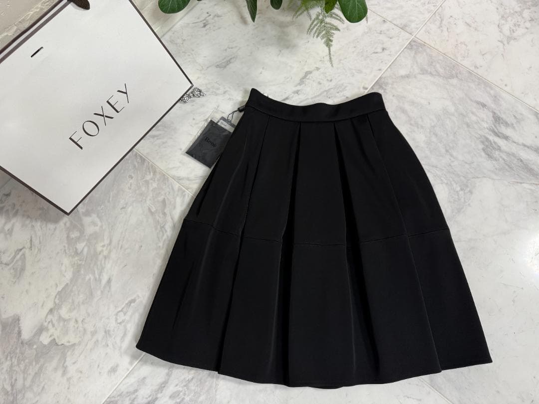 未使用★Rene ルネ ボックスタックスカート 34 ブラック