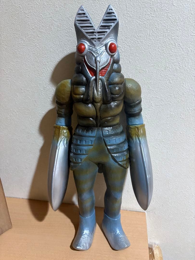 バンダイ バルタン星人 限定版 ソフビ 5051251124