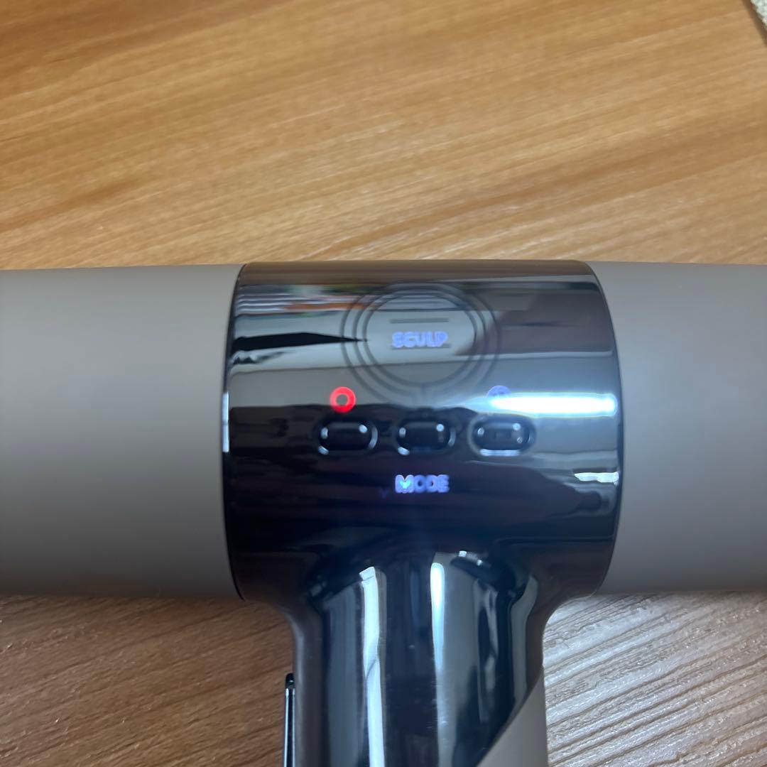 絹女　KINUJO ヘアドライヤー 美髪　マイナスイオン　軽量ドライヤー