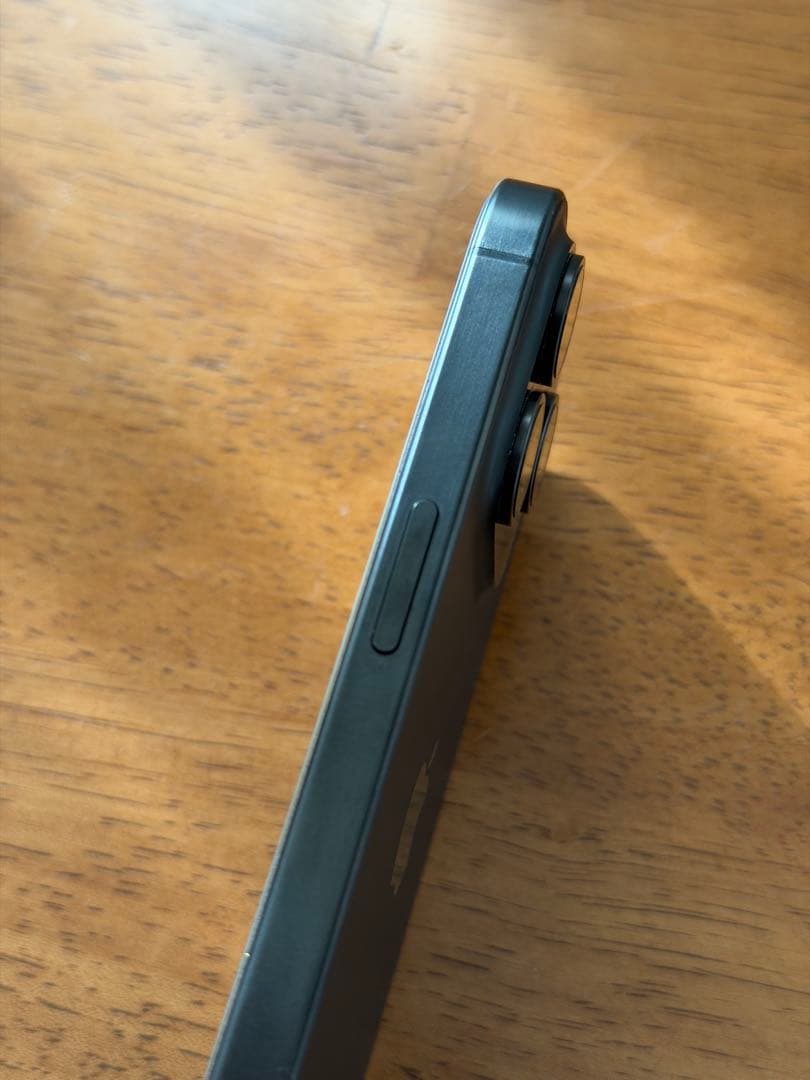 【美品】iPhone 15 Pro 256GB SIMフリー