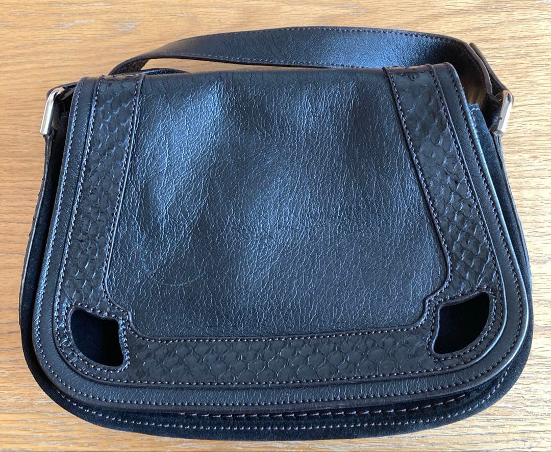 カルティエ　ショルダーバッグ