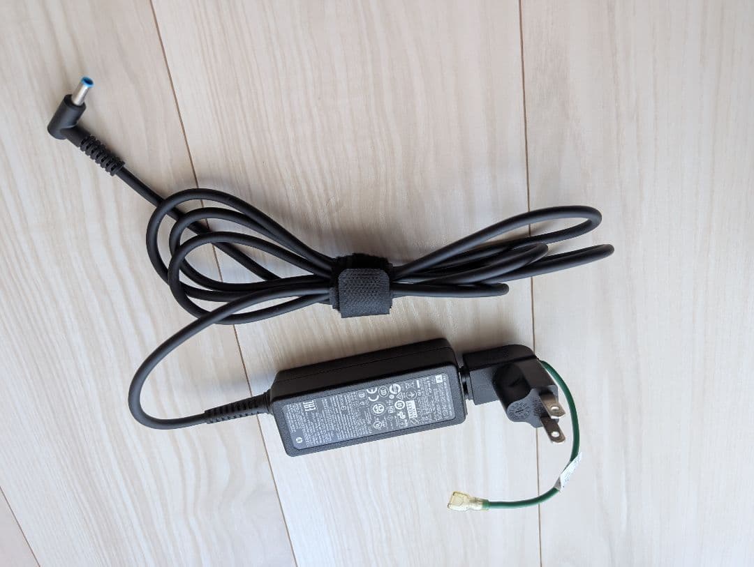 HP Spectre x360 13.3インチ ダークブラウン