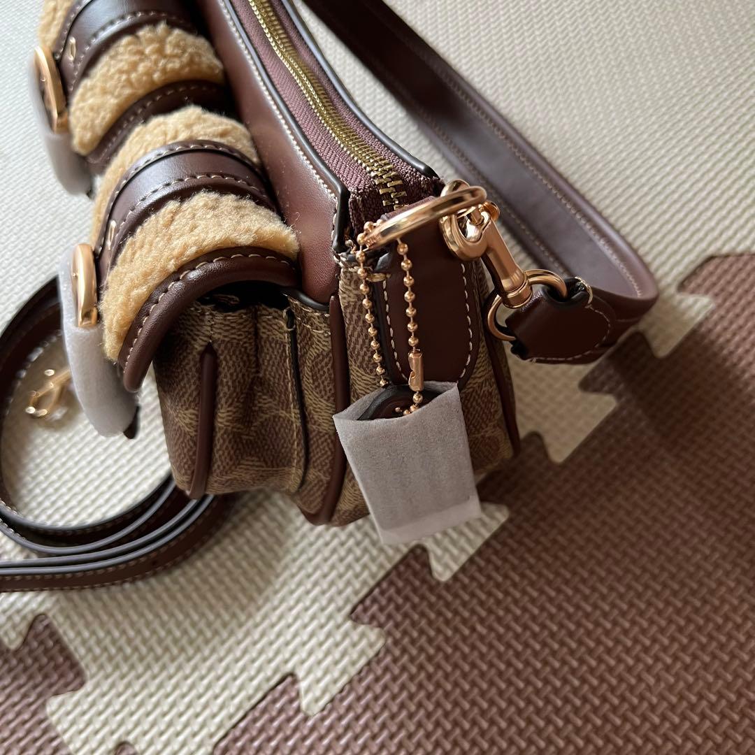 コーチ アシュトン バッグ・シグネチャー キャンバス アウトレット