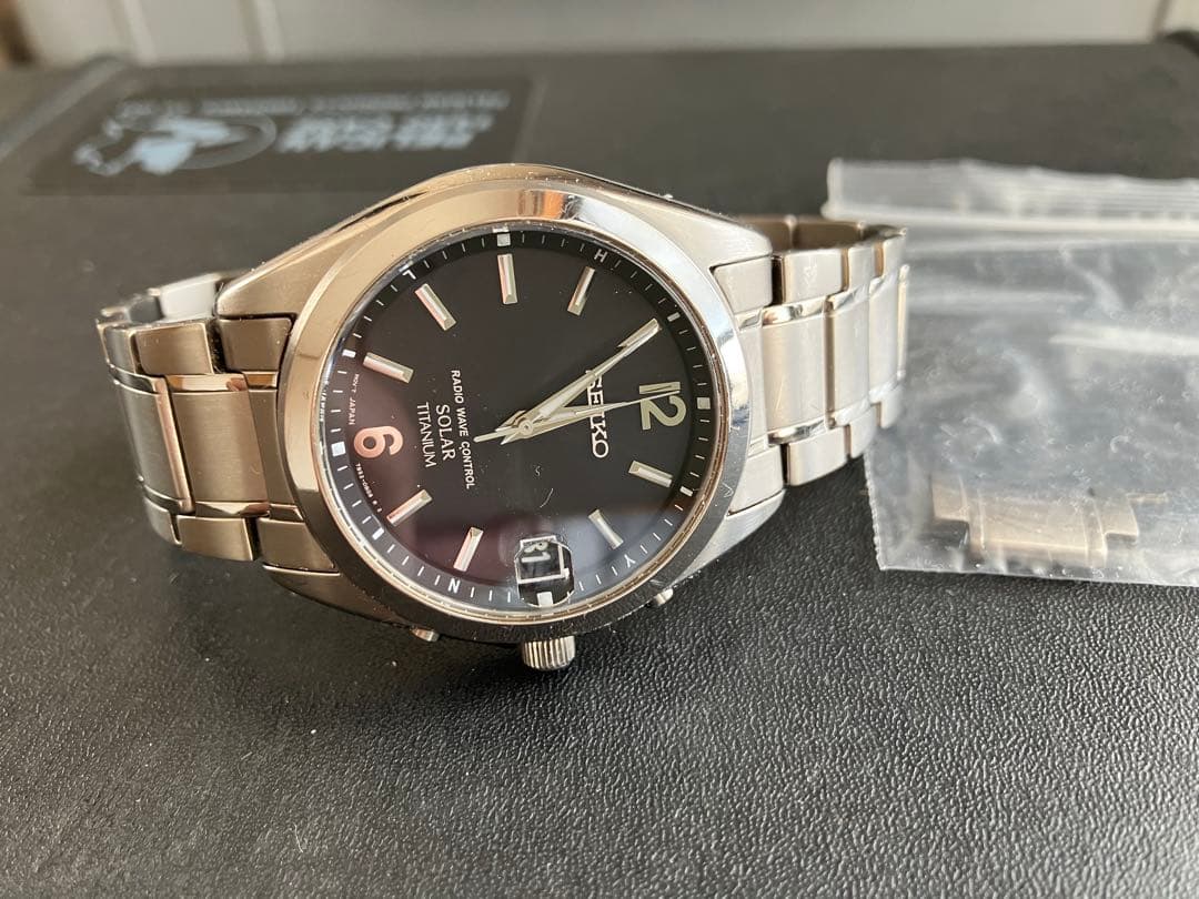 SEIKO チタン電波ソーラー時計 実用品