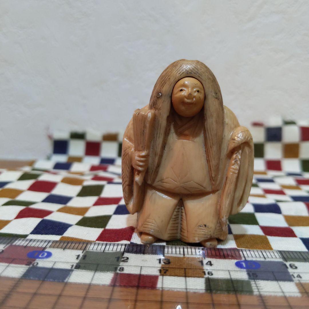 時代提げ物 面変絡繰根付 在銘 天然素材 高5.2cm幅3.9cm重30ｇ緻密彫