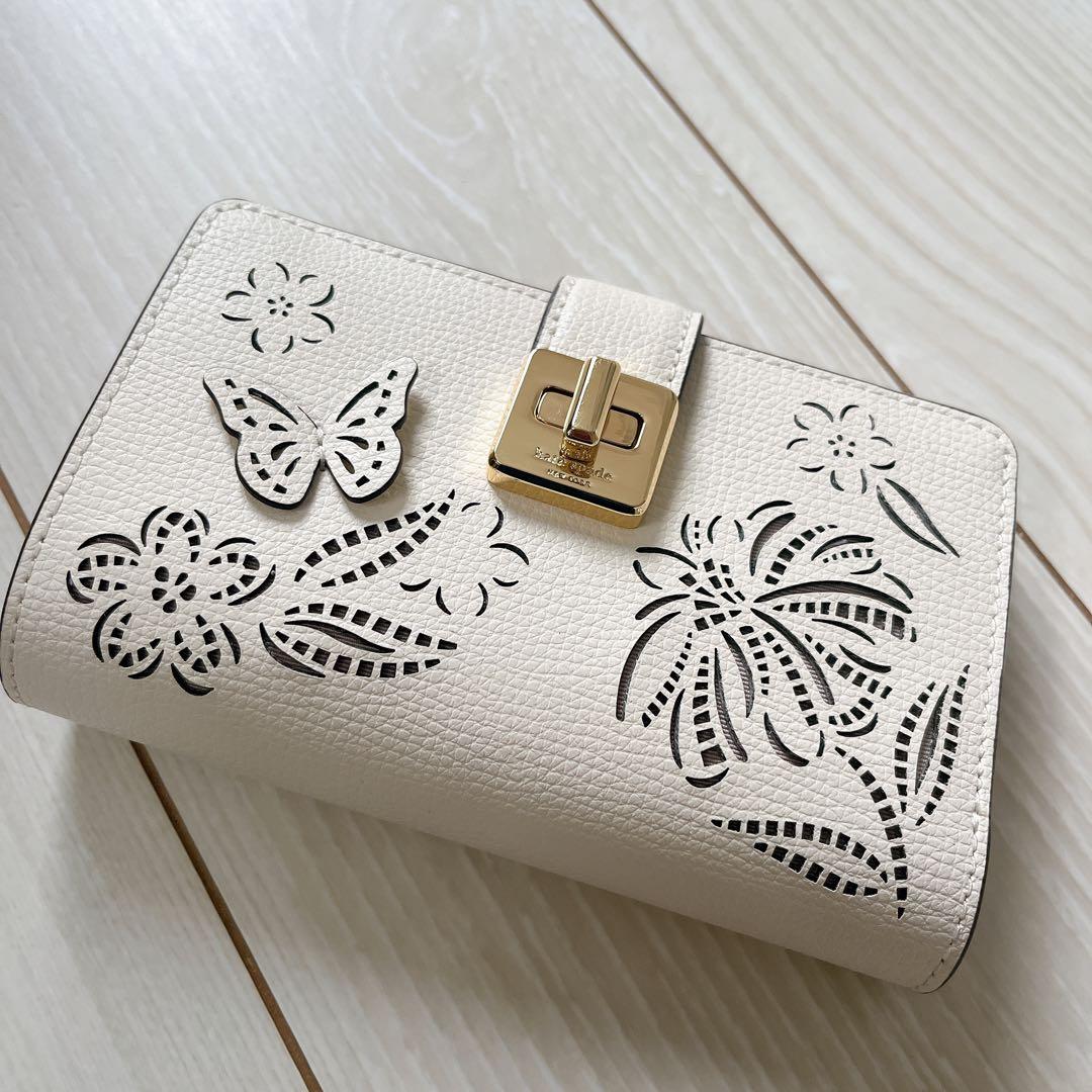 Kate Spade バタフライ&フローラルカットワーク財布 ケイトスペード