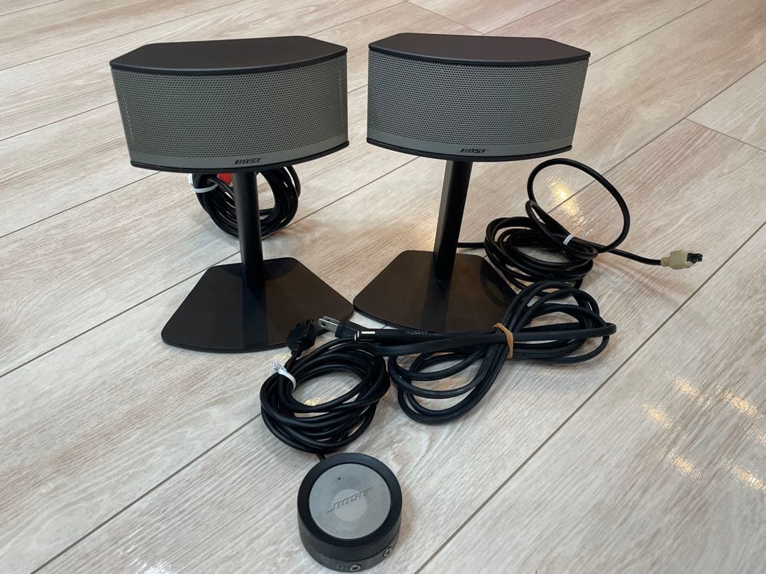 Boss スピーカー2つ