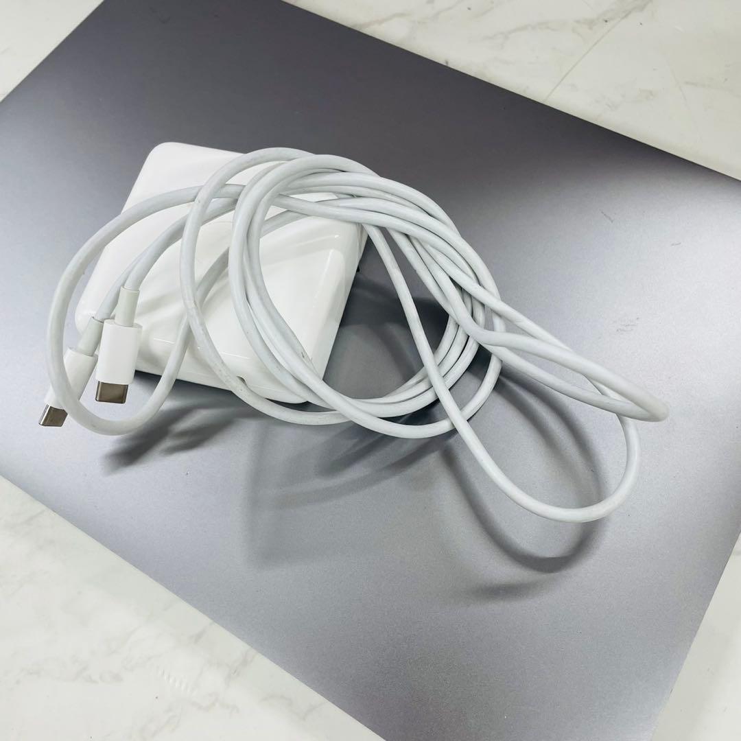 MacBook Pro 2020 M1 8GB 256GB 182回 87％