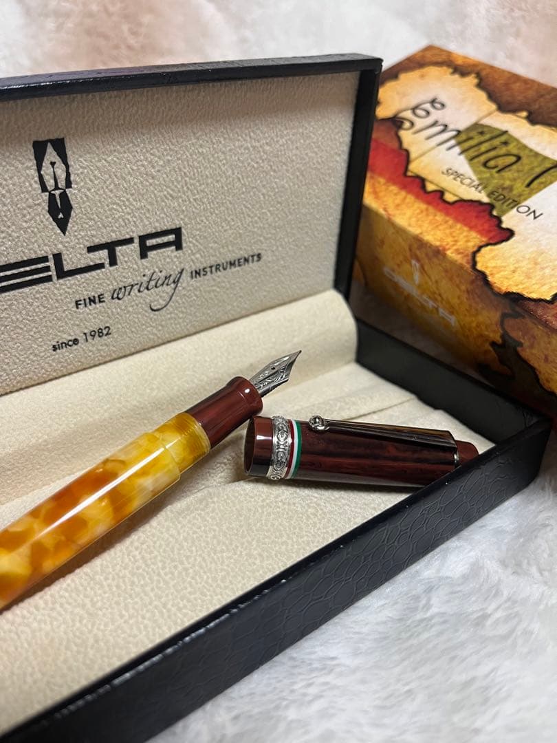 ☆日本限定50本 新品未使用 デルタ 万年筆 エミリアロマーニャ ニブF☆