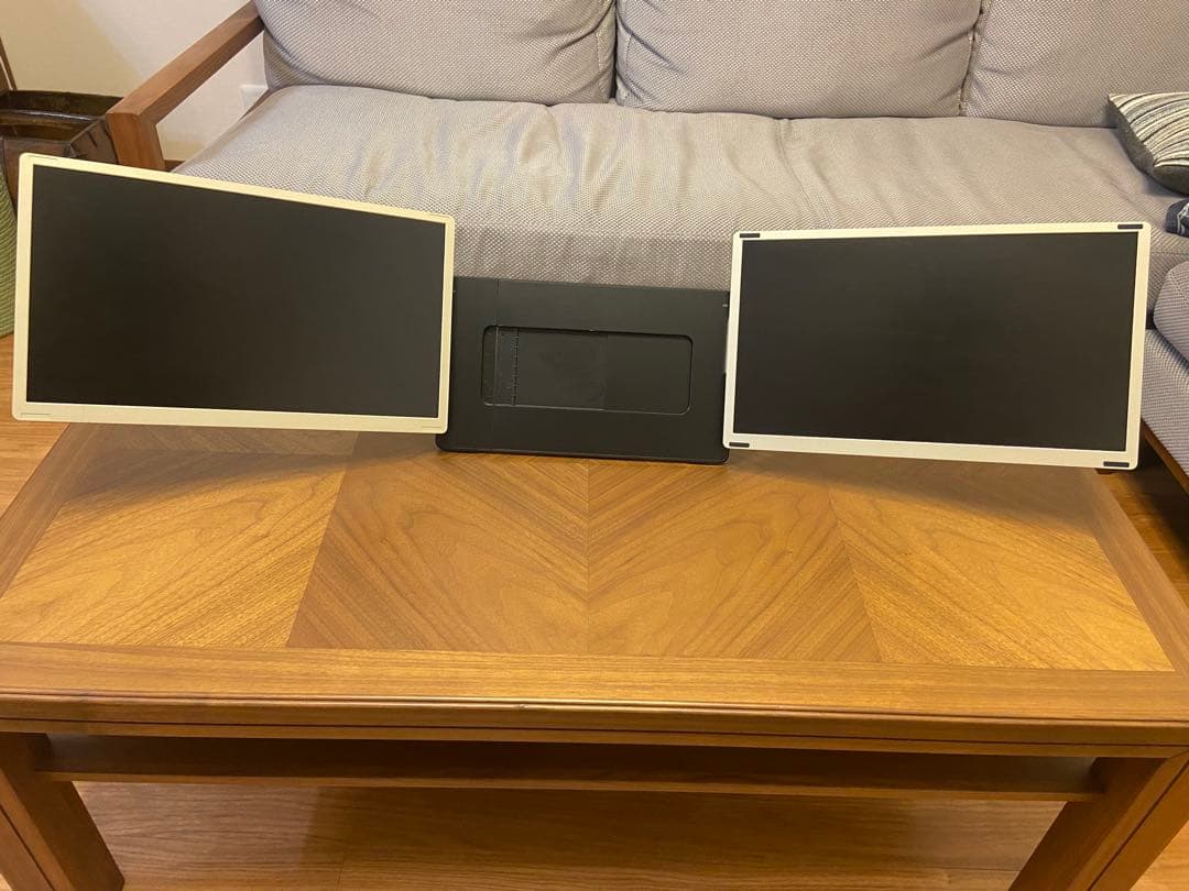 ディスプレイ・モニター本体 Kwumsy Triple Screen Laptop Extender S6