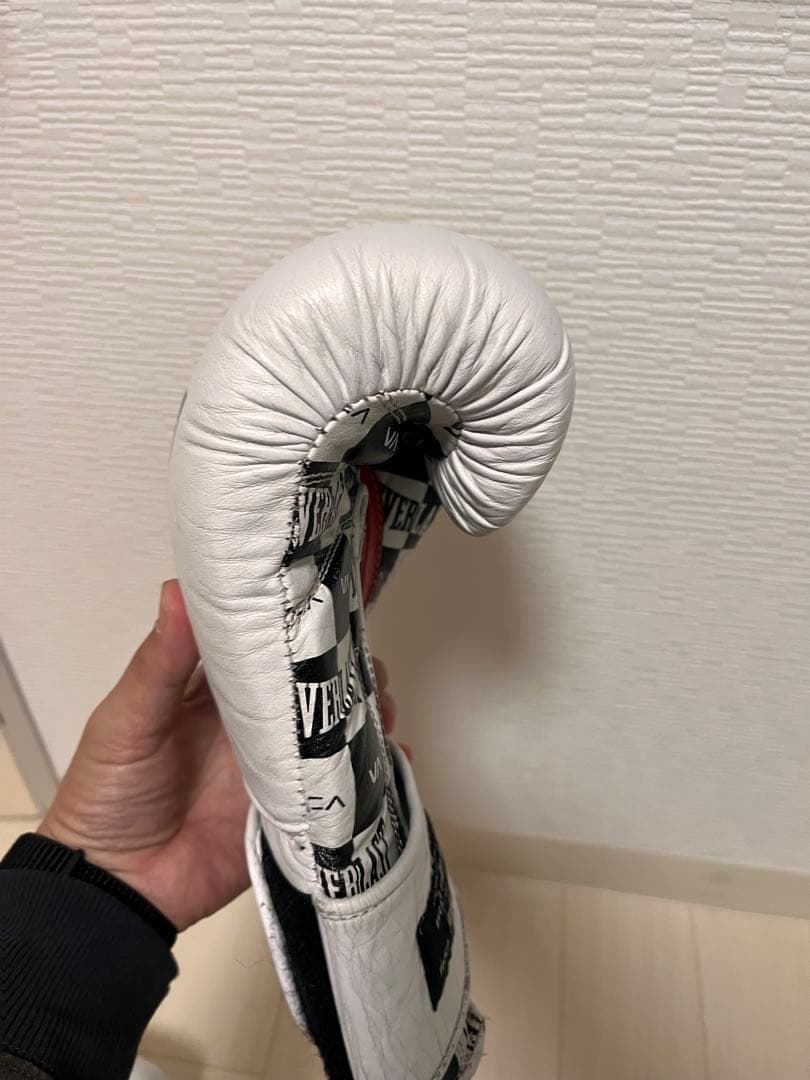 RVCA & EVERLAST 14 oz ボクシンググローブ 中古品