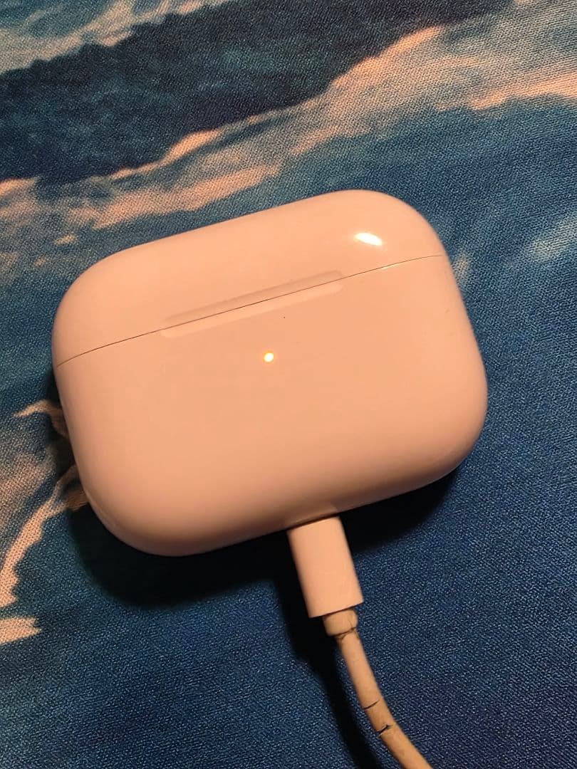 AirPods Pro2 本体 ホワイト 充電ケース付き lightning