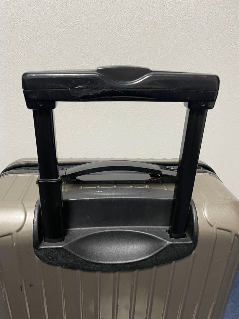RIMOWA シルバー キャリーケース　機内持ち込み　2輪