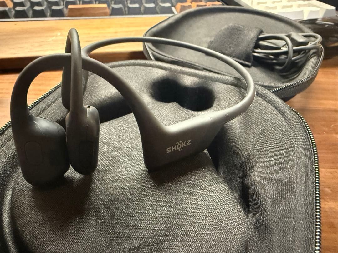 y*e様 SHOKZ 骨伝導イヤホン ケース付きopen run pro