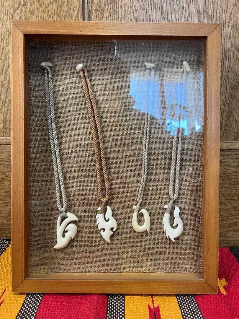 ハワイアンインテリア　ボーンフック　ボーンカービング