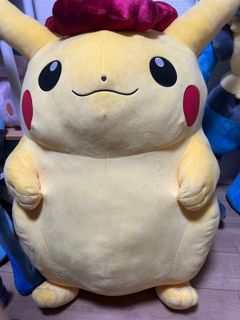 超キョダイピカチュウ　ぬいぐるみ　キョダイマックスのすがた　超キョダイぬいぐるみ