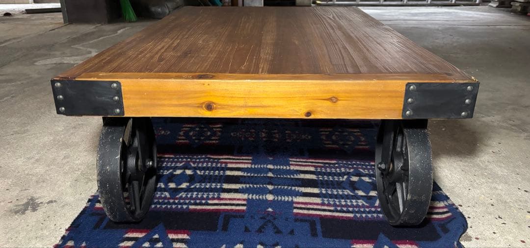 ノットアンティークス 無垢材　インダストリアル　　ローテーブル 車輪付き