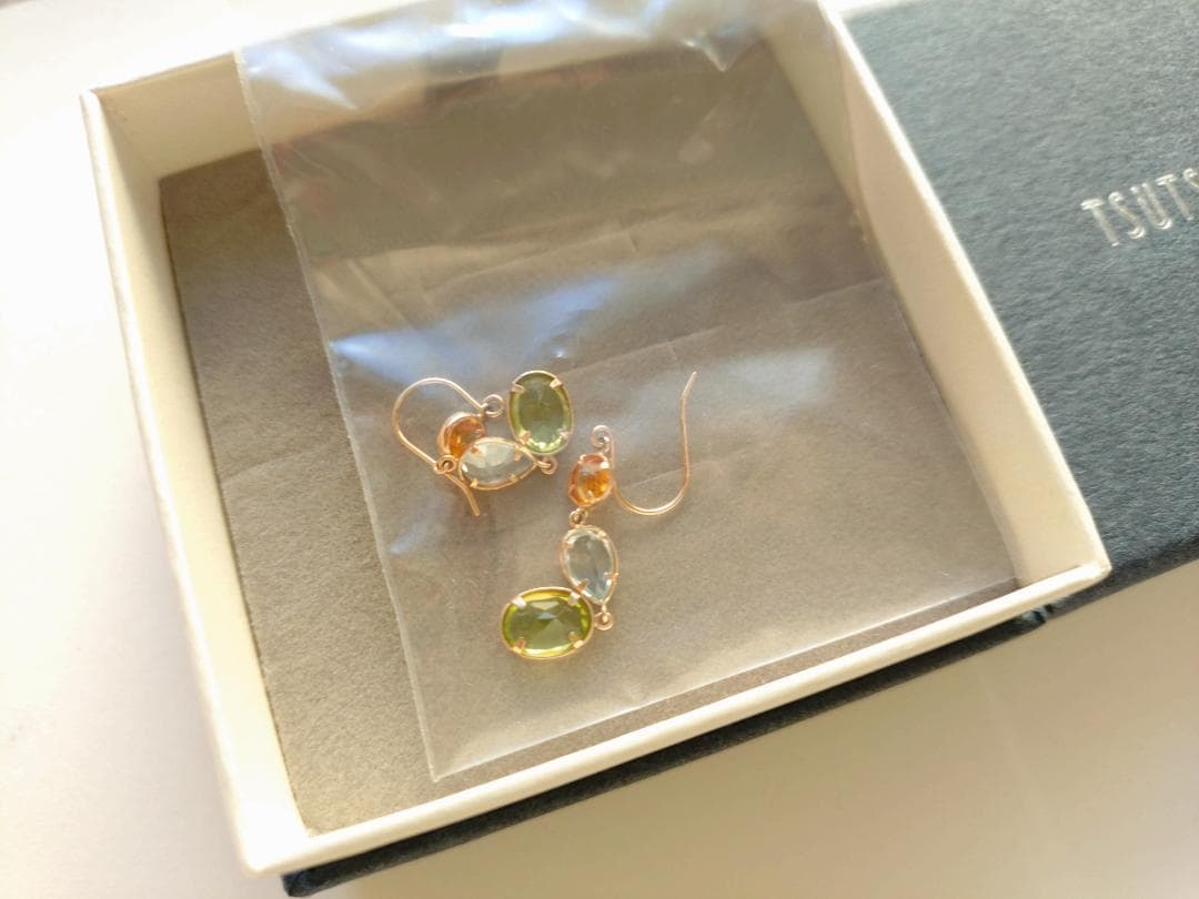 JEWELRY TSUTSUMI K10イエローゴールドマルチストーンピアス