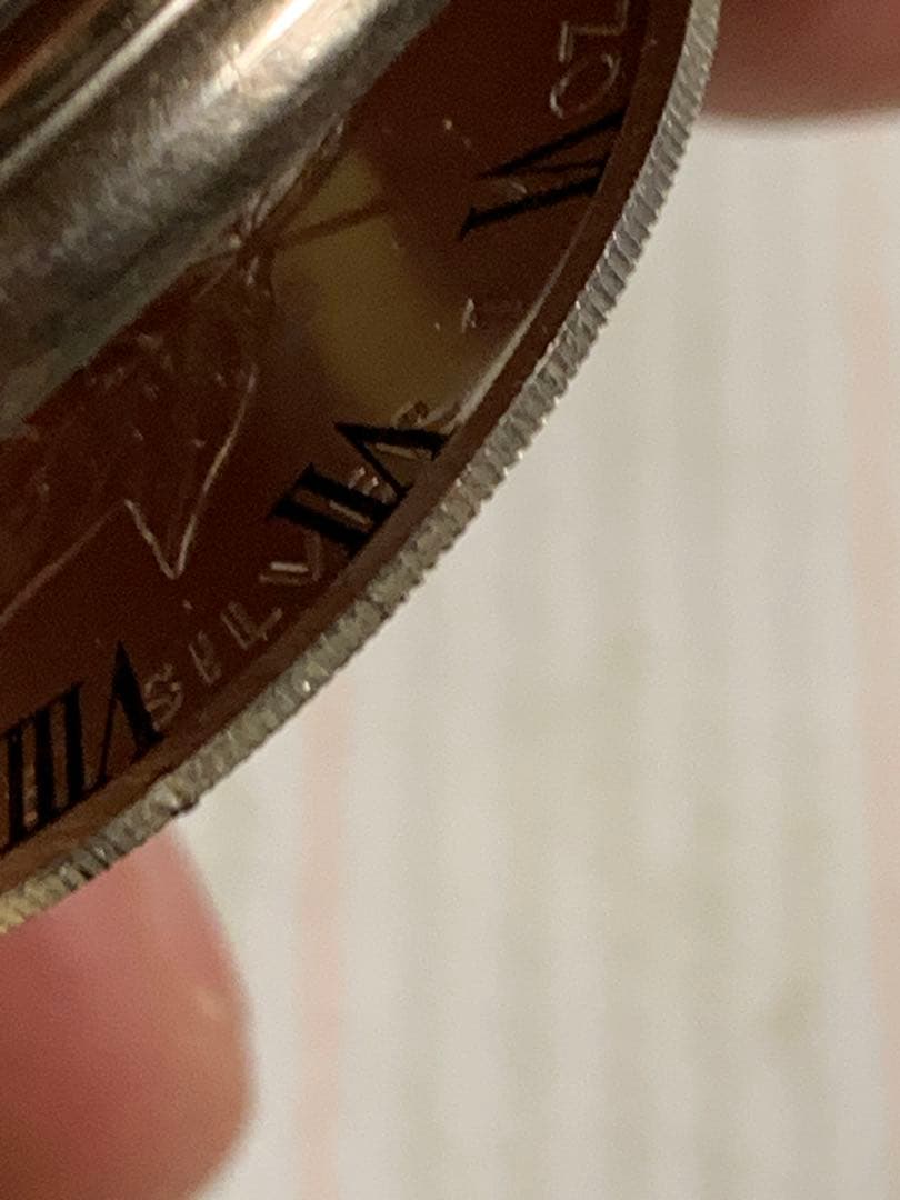 懐中時計　メープルリーフ5ドル製　クォーツタイプ重さ55g不動可能性強し