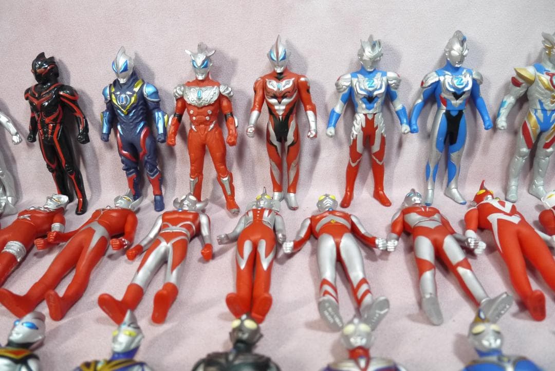 ウルトラヒーローシリーズ500　ウルトラマン　ソフビ　83体セット