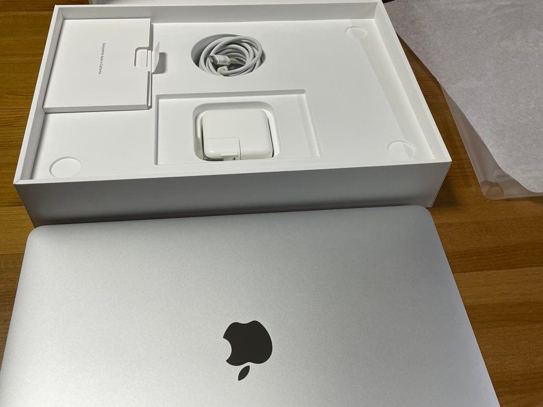 【美品】 Apple MacBook Air M1 16GB 1TB